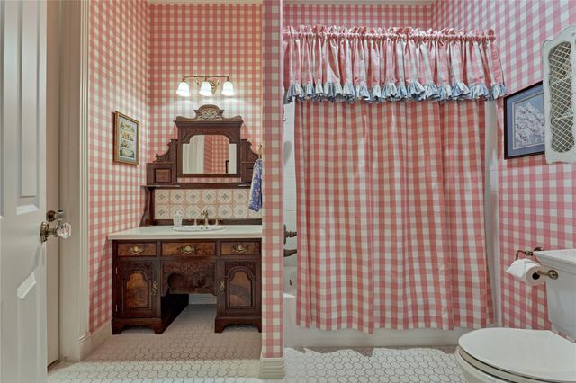 160 Westlake Point, Montgomery, TX 77356