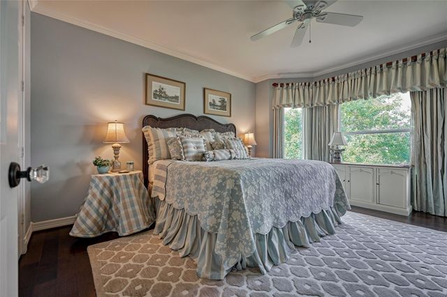 160 Westlake Point, Montgomery, TX 77356