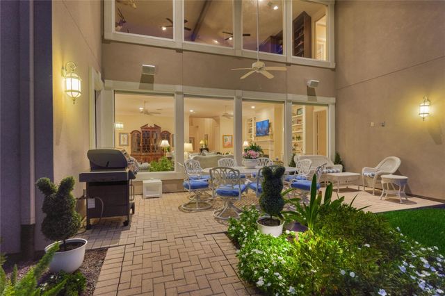 160 Westlake Point, Montgomery, TX 77356