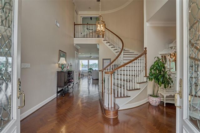 160 Westlake Point, Montgomery, TX 77356