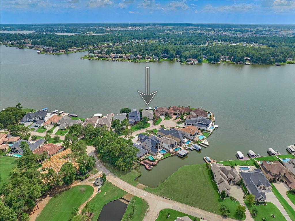 160 Westlake Point, Montgomery, TX 77356