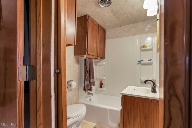 13929 Old Glory Road, Lore City, OH 43755