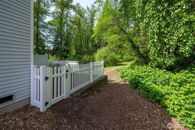 10263 NE 129th Lane, Kirkland, WA 98034
