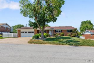 3017 Mamelles Drive, St Charles, MO 63301
