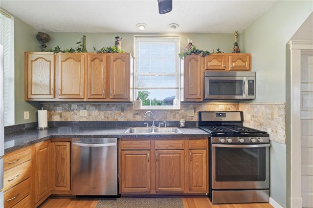425 PARKINSON STREET, Monongahela, PA 15063