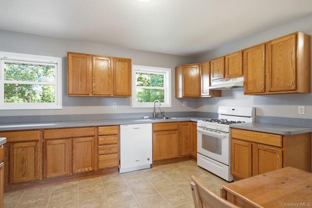 65 Holbrook Road, Centereach, NY 11720