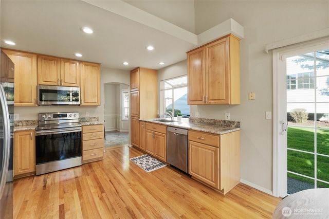 23874 140th Lane SE, Kent, WA 98042