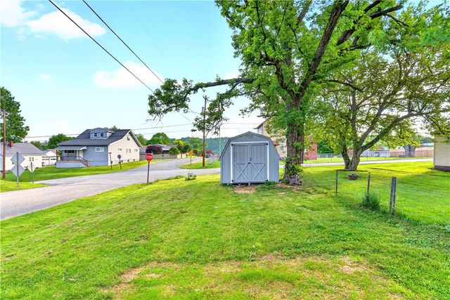 444 4th Avenue, New Eagle, PA 15067