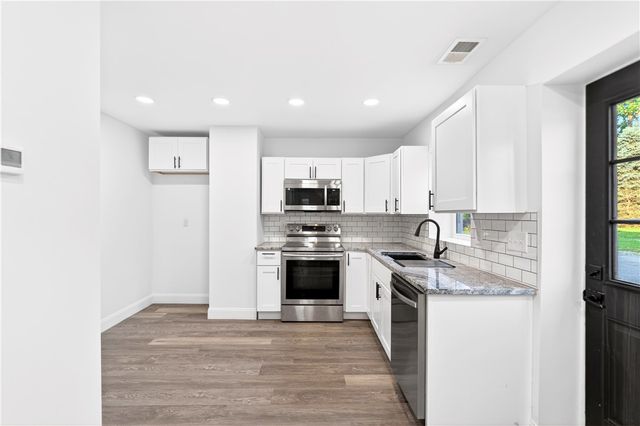 444 4th Avenue, New Eagle, PA 15067