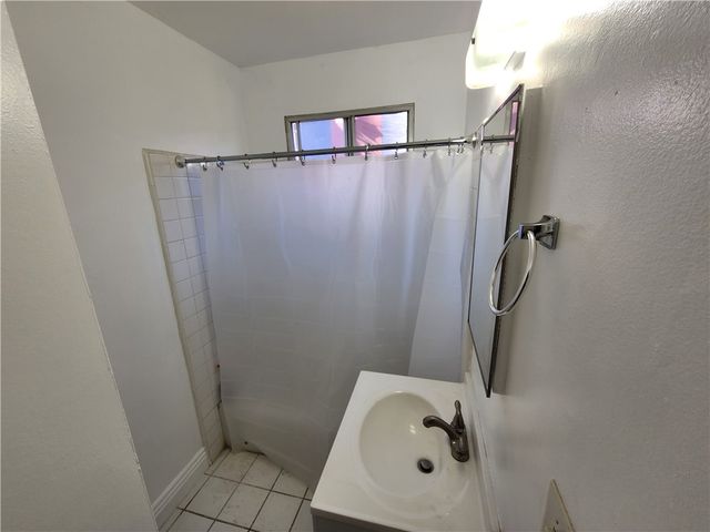 1808 10th Street 6, Santa Monica, CA 90404