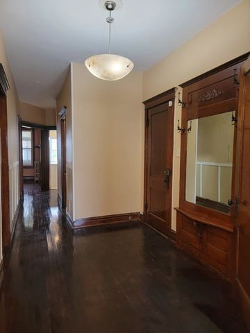 6328 S Saint Lawrence Avenue 2, Chicago, IL 60637