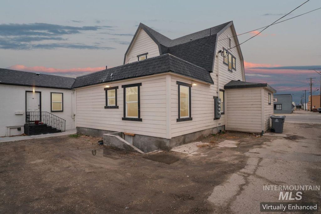 911 2nd Street S, Nampa, ID 83651 photo 2