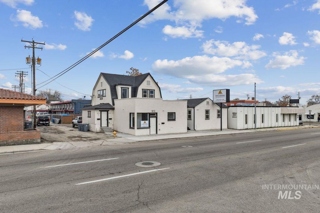 911 2nd Street S, Nampa, ID 83651 photo 3