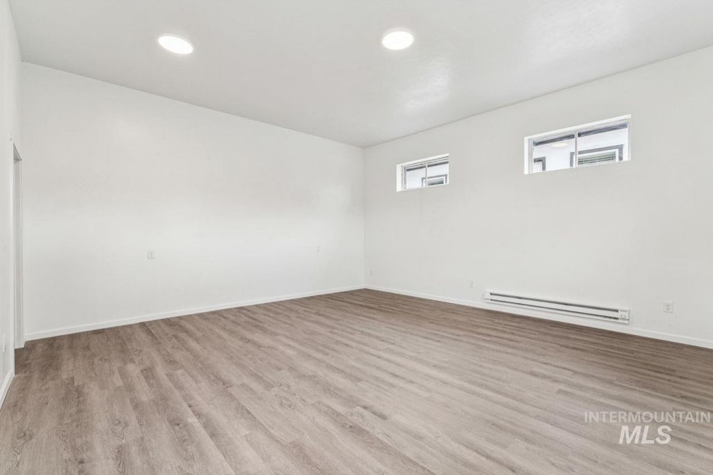 911 2nd Street S, Nampa, ID 83651 photo 4