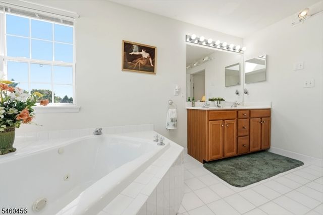 925 Tyler Circle, Greenwich Twp., NJ 08886