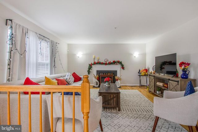 11809 OLD FORT RD, Fort Washington, MD 20744