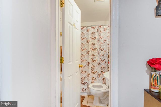 11809 OLD FORT RD, Fort Washington, MD 20744