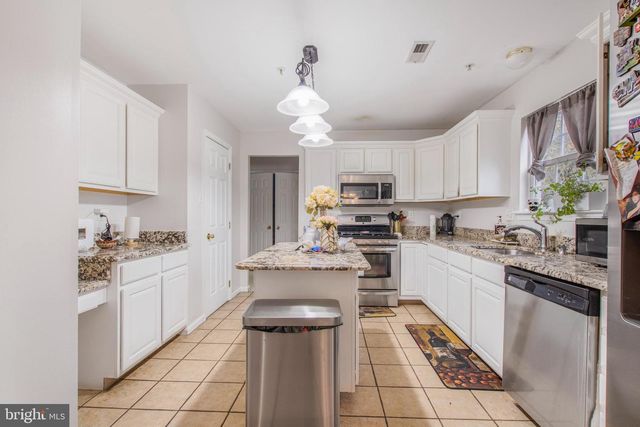 11809 OLD FORT RD, Fort Washington, MD 20744