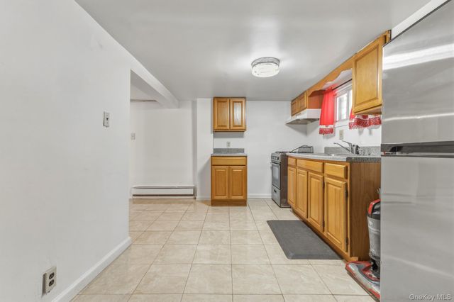 18811 Dormans Road, Saint Albans, NY 11412