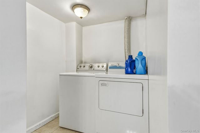 18811 Dormans Road, Saint Albans, NY 11412