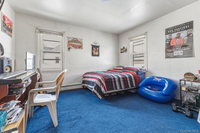 18811 Dormans Road, Saint Albans, NY 11412