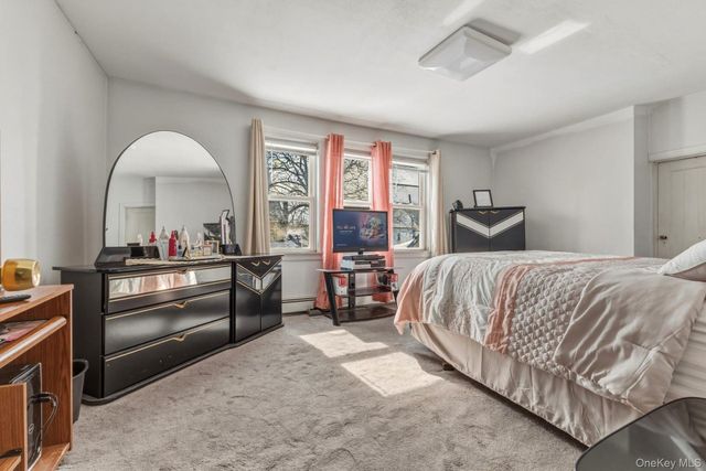 18811 Dormans Road, Saint Albans, NY 11412