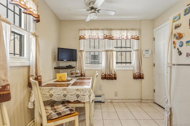 18811 Dormans Road, Saint Albans, NY 11412