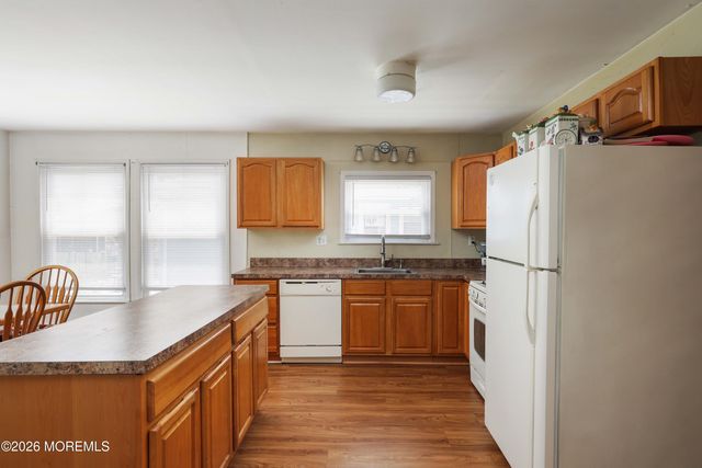 201 Bonaire Drive, Toms River, NJ 08757