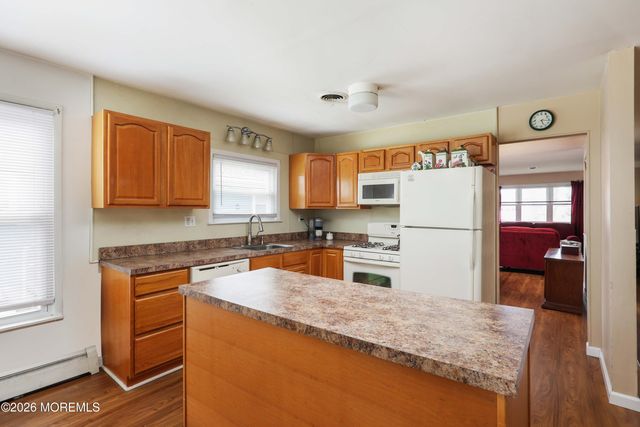 201 Bonaire Drive, Toms River, NJ 08757