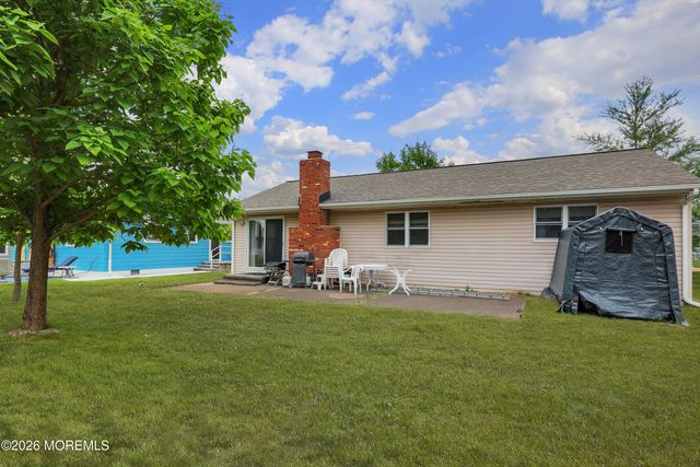 201 Bonaire Drive, Toms River, NJ 08757