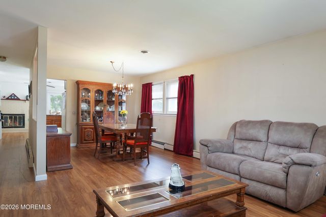 201 Bonaire Drive, Toms River, NJ 08757