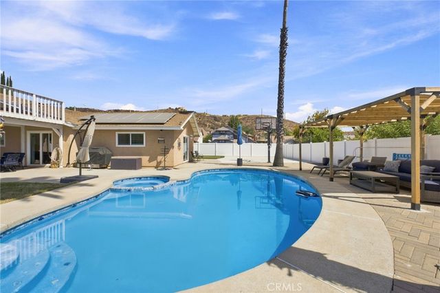 257 Ohio St, Lake Elsinore, CA 92530