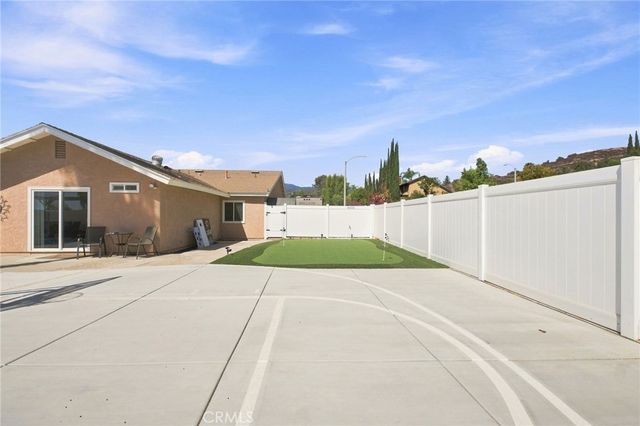 257 Ohio St, Lake Elsinore, CA 92530