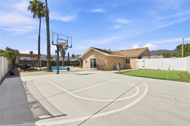 257 Ohio St, Lake Elsinore, CA 92530