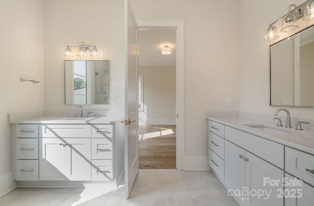 2926 Sharon View Road A, Charlotte, NC 28210