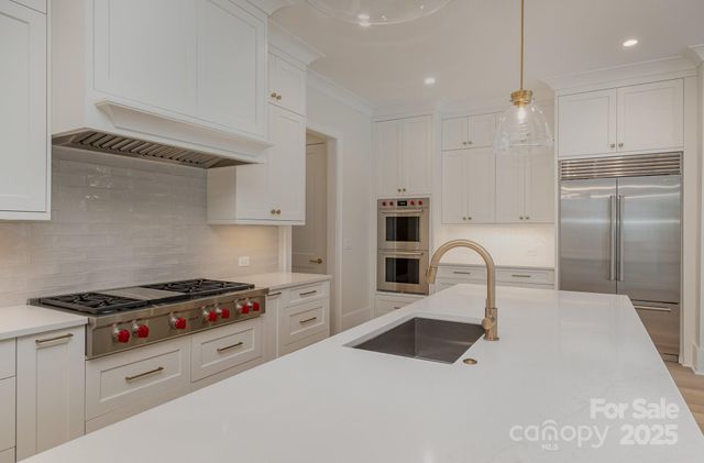 2926 Sharon View Road A, Charlotte, NC 28210