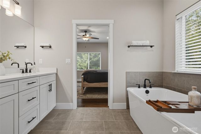 13922 Salvation Lane SE, Olalla, WA 98359