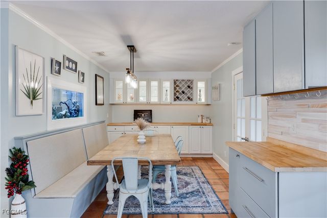 2025 NE 4th TER, Cape Coral, FL 33909