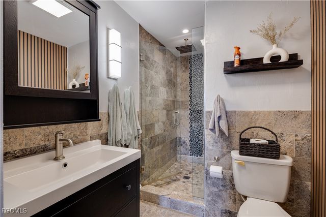 2025 NE 4th TER, Cape Coral, FL 33909