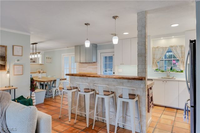 2025 NE 4th TER, Cape Coral, FL 33909