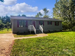 215 J Robinson Parkway, Kings Mountain, NC 28086