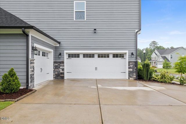 312 Silent Bend Drive, Holly Springs, NC 27540
