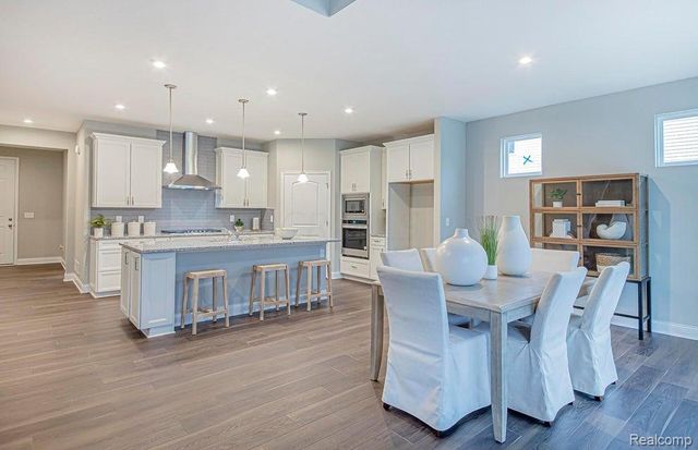 20569 West Kilburn Drive, Macomb, MI 48044