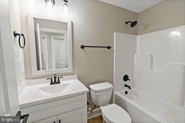 77 SHUYKILL DR, Martinsburg, WV 25403