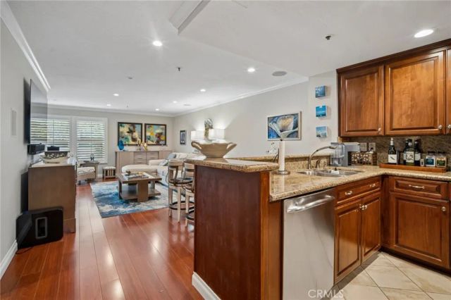 240 Nice Lane 117, Newport Beach, CA 92663