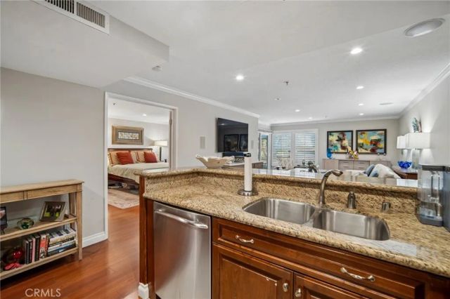 240 Nice Lane 117, Newport Beach, CA 92663