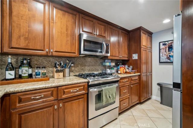 240 Nice Lane 117, Newport Beach, CA 92663