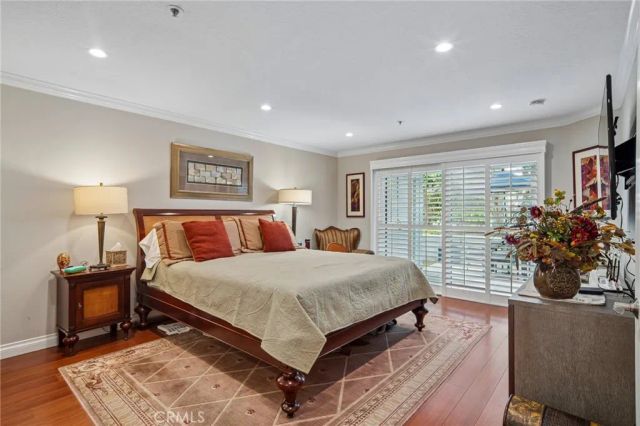240 Nice Lane 117, Newport Beach, CA 92663