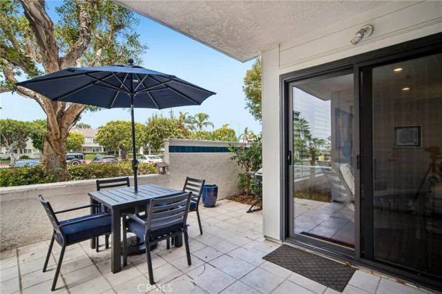 240 Nice Lane 117, Newport Beach, CA 92663