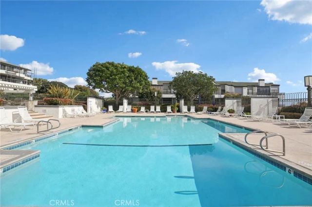 240 Nice Lane 117, Newport Beach, CA 92663